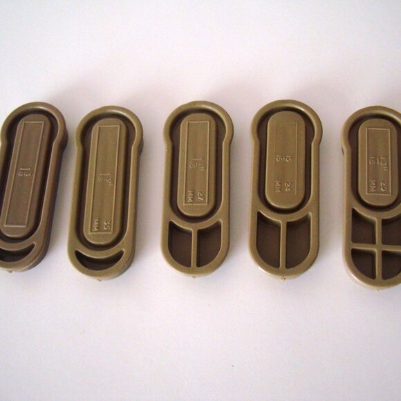 Singer Professional Buttonholer 161829 for Slant Needle Zig-Zag Sewing Machine - Picture 11 of 13